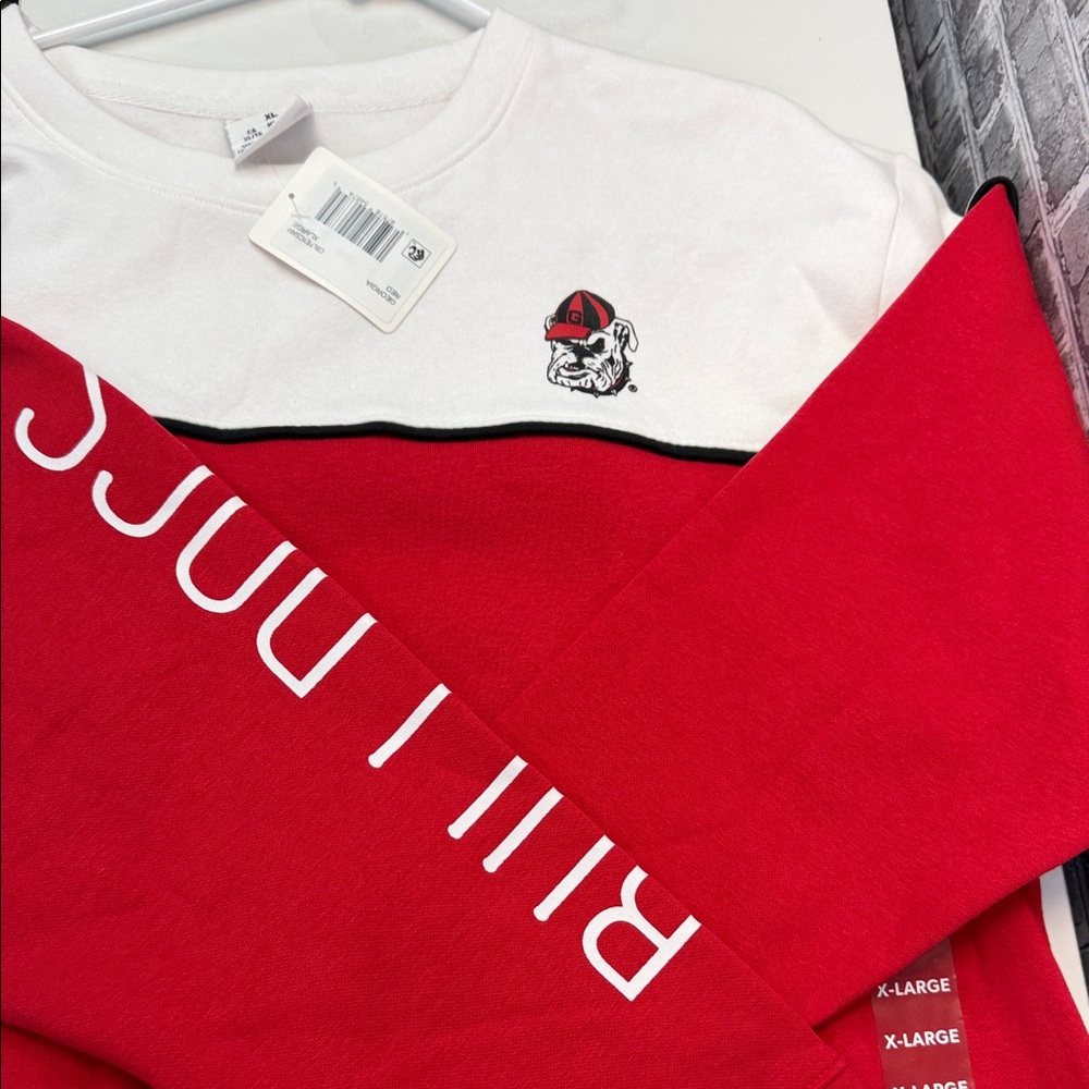 NWT‎ Woman's Georgia Bulldogs Long Sleeve Sweatshirt